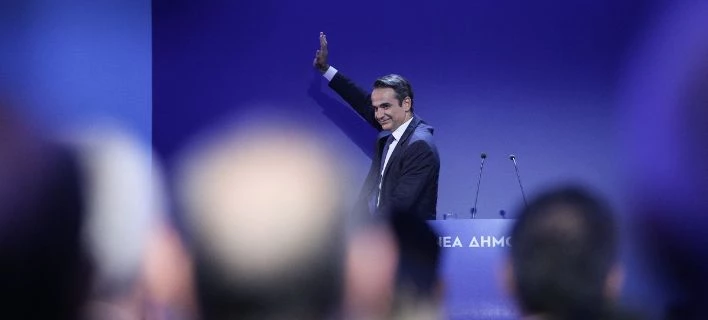 Συσπείρωση στη ΝΔ με στόχο την αυτοδυναμία στις εκλογές -Μεϊμαράκης, Σαμαράς και Καραμανλής στο συνέδριο